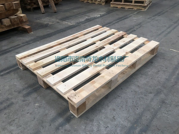 出口木托盤在運輸過程中如何確保貨物的穩定性和安全性