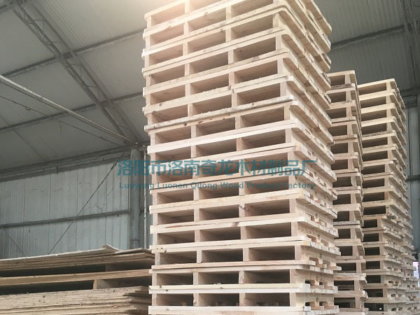 制作出口木托盤需要遵循哪些國際標準和質(zhì)量要求？